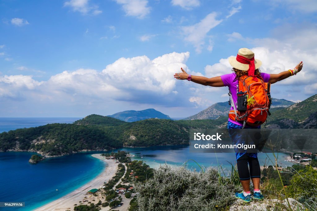 Home 8 istockphoto 946291416 1024x1024 1